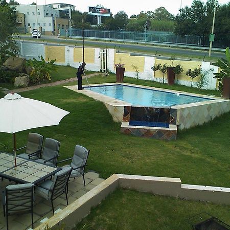 Villa Via Hotel Мидранд Екстериор снимка
