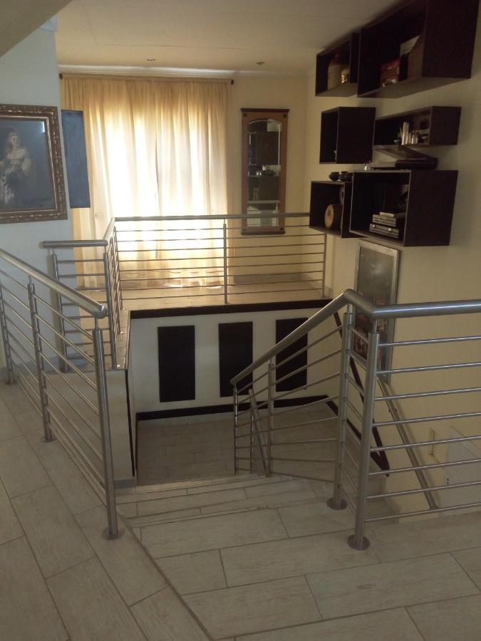Villa Via Hotel Мидранд Екстериор снимка