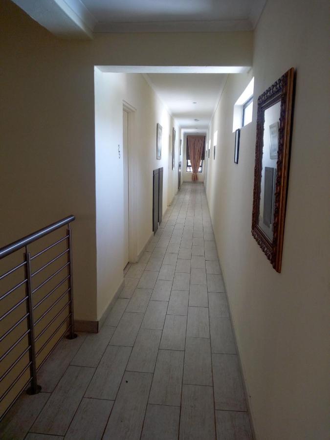 Villa Via Hotel Мидранд Екстериор снимка