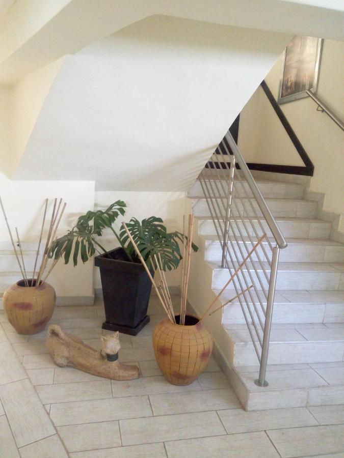 Villa Via Hotel Мидранд Екстериор снимка