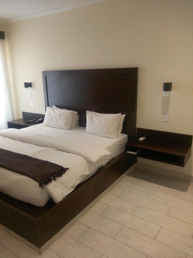 Villa Via Hotel Мидранд Екстериор снимка